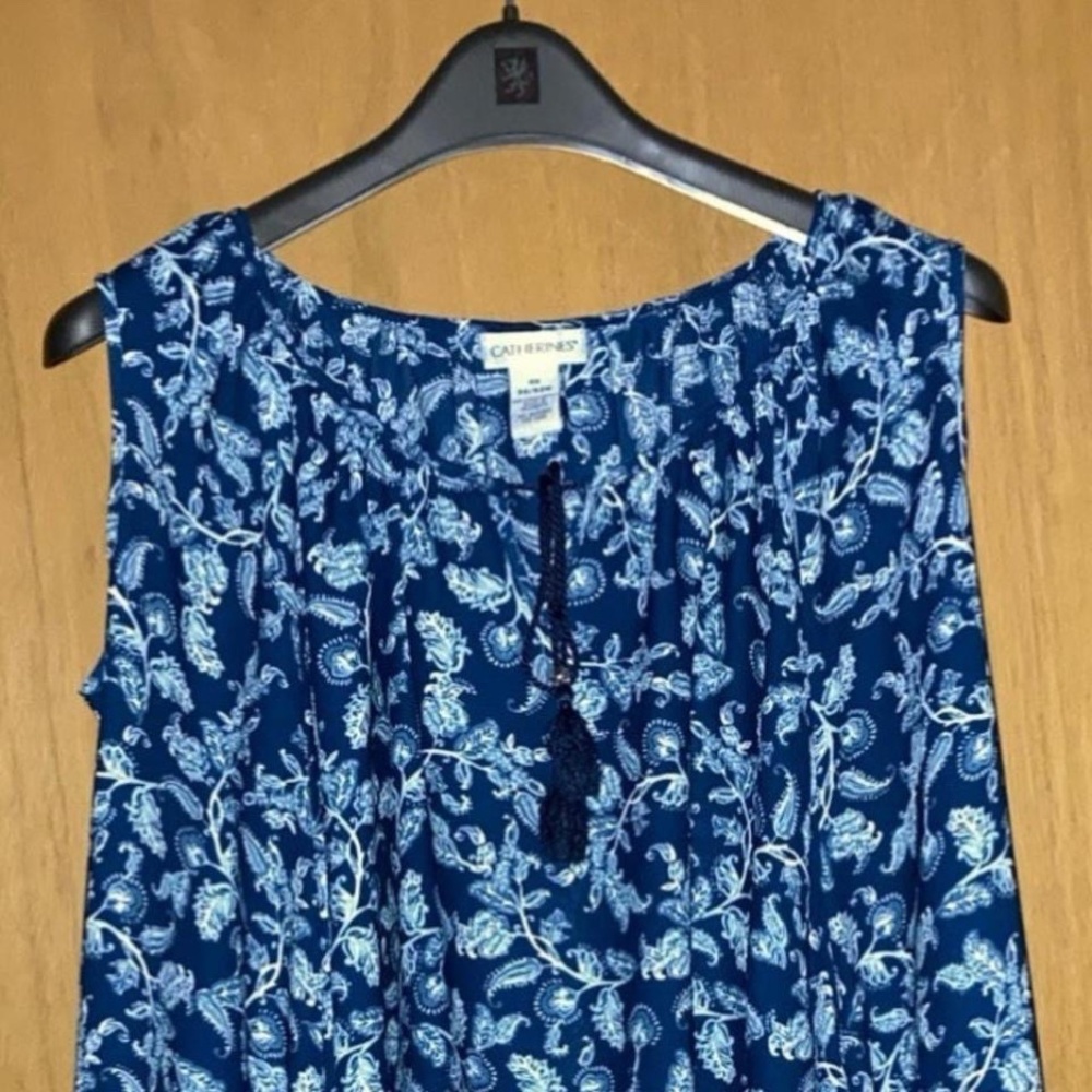 Blue floral cold shoulder tunic Size 4X